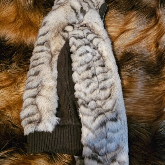 Vintage Guess XS Tipped Blue Fox Chevron Faux Fur Coat with Knit and Leather... - Picture 7 of 10